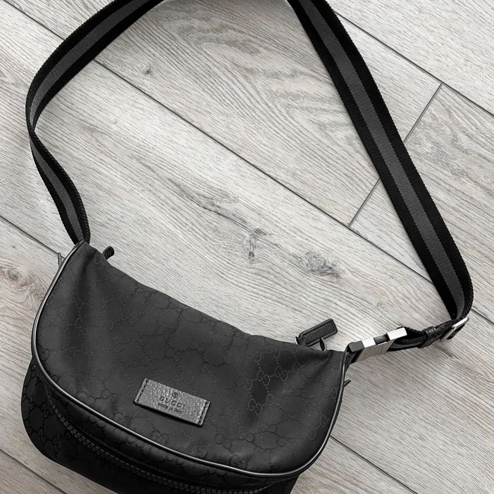 Rare Gucci Black Monogram Guccissima Belt Shoulder Bag Italy - Picture 2 of 14